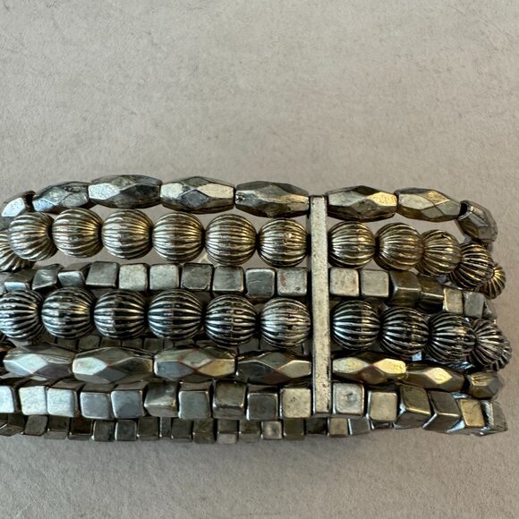 Stretch 6 row, all connected bracelet - Picture 2 of 7